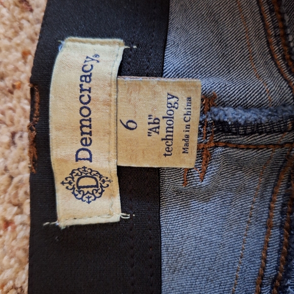 Democracy Ab Technology Womens Jeans Size 6 Light Rips - Picture 3 of 3